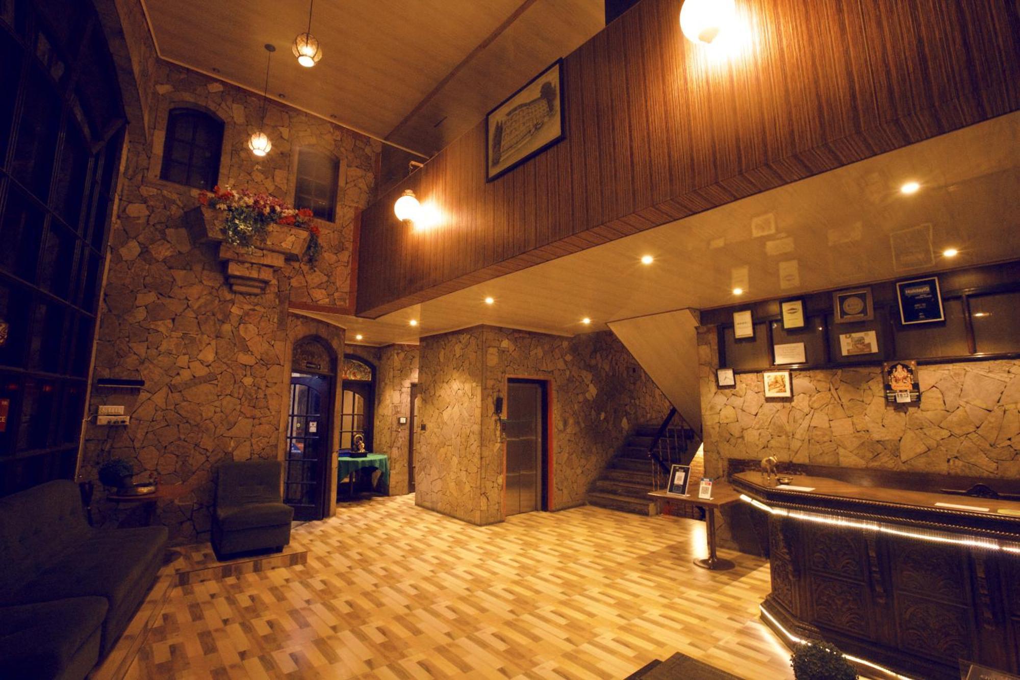 Devi Enterprises - Hotel Khems Ooty Exterior foto
