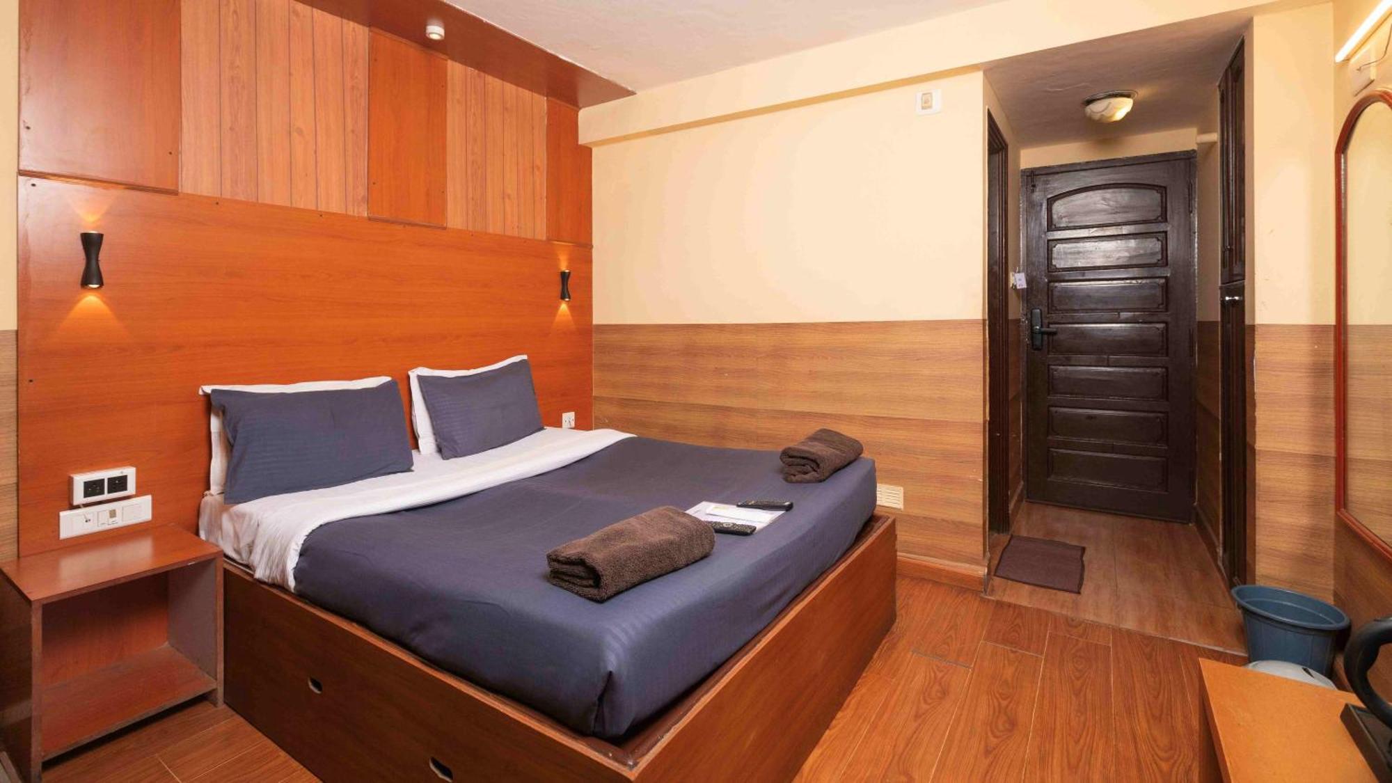 Devi Enterprises - Hotel Khems Ooty Exterior foto